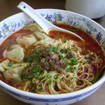 中国大明火鍋城 - ワンタン入り担々麺