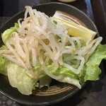 かいちゃん - 鶏肉フォーに投入する野菜