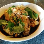 シャンウェイ - 蒸し鶏の葱醤油