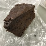 ベーカリー&カフェ クーズコンセルボ - チョコレートケーキ１０８円