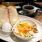 Tokyo City i CAFE by PRONTO - ハムチーズトーストセット：450円