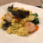 チャイナ ダイニング 羽龍 - Bランチ エビと玉子炒め 1000円。