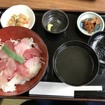 漁師料理 番屋 - さしみ丼