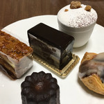 Patisserie Ravi,e relier - 