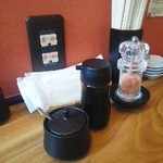 ひびの食堂 - 店内