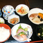 Imari Umino Sato Genkaimaru - 煮魚定食です。