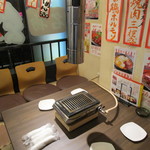 小上がりのお座敷席に着席です