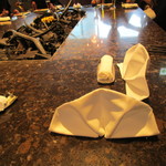 旬熟成hakko - カウンター風の席に着席です