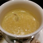 横浜うかい亭 - 栗のスープ。