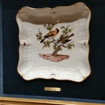 横浜うかい亭 - 壁に飾られた、マイセン。