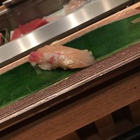 柳橋きたろう場内 - 旬の１１貫握りスタートはカンパチから