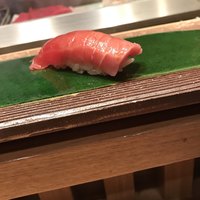 柳橋きたろう場内 - 中トとろ、途中でもぅ１貫あった