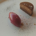 レストラン ビオス - カシスとショコラ