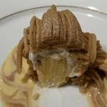 横浜うかい亭 - モンブラン、断面。