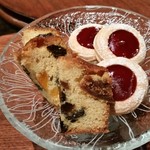 横浜うかい亭 - 小焼き菓子。