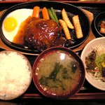 清香園 - ハンバーグ定食