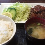 Suteki Hausu Bungo - 牛焼にく定食 980円