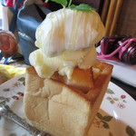 紅茶の店 ARIEL - 友人のはちみつトースト