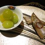 和しょく　えびはら - 北海道産本シシャモ雄の土佐酢〆焼き　銀杏の素揚げ