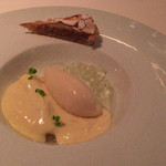 シグネチャー - 洋梨ラフランスのマリネ ゆず風味 シャンパーニュのサバイヨン フィナンシェ