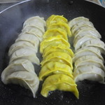 チャウチャウ - にんにく・チーズ・チャウチャウ