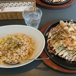 OKONOMIYAKI DINING FAM  - 豚玉（マヨネーズ＆かつお節＆青海苔乗せ）+焼き飯：600円+600円