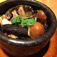 ざくろ 室町店 - きのこのつぼ焼き