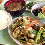 ふぁみりー - レバー野菜(にんにく入り)定食