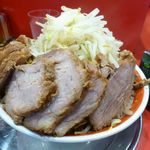 ラーメン タロー 五反田の陣 - ラーメンＷ豚入り950円（野菜マシマシ、削り節）