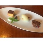 ヴィアッジーニ - 1600円ランチ デザート
＋ドリンク