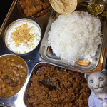 日本一小さなインド家庭料理 ドーン食堂 印度山 - 