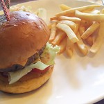 JR's Barbecue - 1710_JR's Barbecue_Beef Burger＠49,000Rp(ビーフハンバーガー)