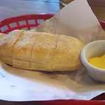 JR's Barbecue - 1710_JR's Barbecue_Welcome Bread@Free(パン)