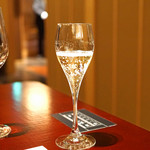 Nakanobou Zuien - Champagne Veuve Clicquot Brut