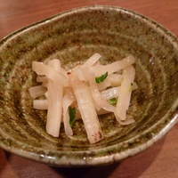 飛騨季節料理 肴 - お通し。きんぴら。