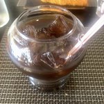 ノーラ - アイスコーヒーストロー刺す穴が有るのが面白いです