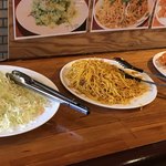 Indoryouri Saman - キャベツのサラダ、スパゲッティ、ポコラ