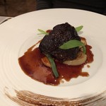 Recette - 和牛ほほ肉の柔らか赤ワイン煮込み