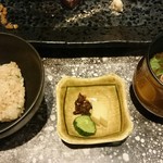 鉄板焼 やまなみ - ガーリックライス  赤出汁