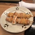 鳥つね自然洞 - 皮