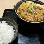 吉野家 - 旨辛味噌牛鍋膳（並）680円