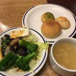 ステーキガスト - サラダ・スープ・フォカッチャ