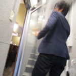 階段をぐんぐん上ります