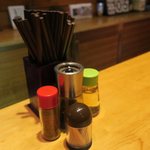 麺ハウス こもれ美 - 調味料です