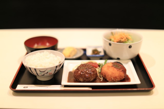 ランチメニュー 洋風居酒屋 クロネコ食堂1 谷町四丁目 洋食 食べログ