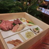 やきにくのバクロ 博多店 - 赤身セット