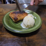 ハンバーグ康 - あつあつアップルパイ450円