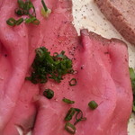 肉とワインOKIGARU BAR - ローストビーフ アップ
