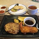 ステーキガスト - 日替りランチ ①イカフライ&ソーセージ755円