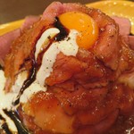 Rosuto Bifuhoshi - 自家製ローストビーフ丼（メガメガ盛）…税別1290円